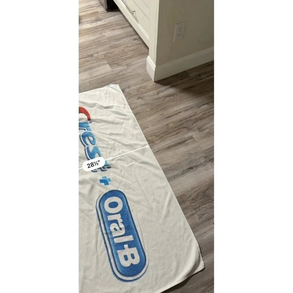 Vtg Cotton Beach Bath Towel  Crest Oral B Toothpaste  Dental advertisement Read